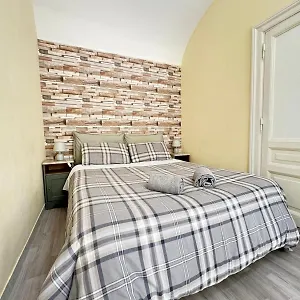casa-angelica-colle-oppio-colosseo.it-romehotels.com/